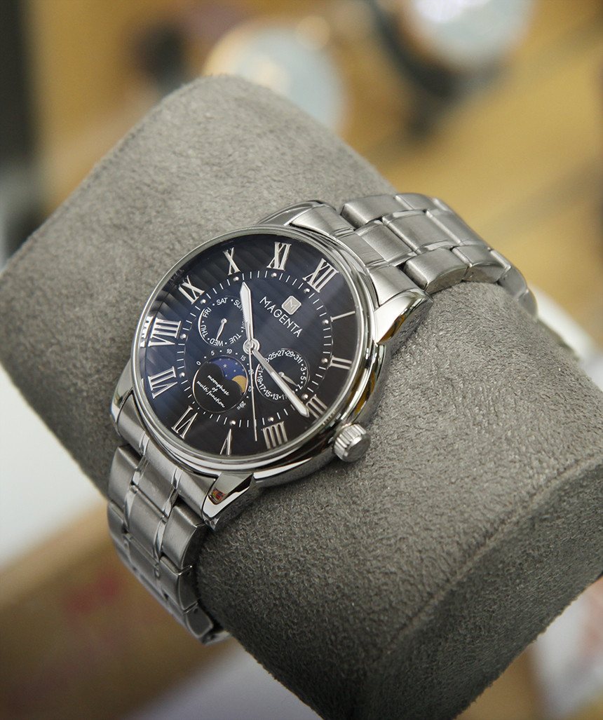 <b><p>magenta le Moon Phase Mel watch MA112.02.BK.MT</p></b><b><p>マゼンタ 男性 ムーンフェイズ メタル時計 MA112.02.BK.MT クラシックコーディネート</p></b><br /><br /><p align='center'>