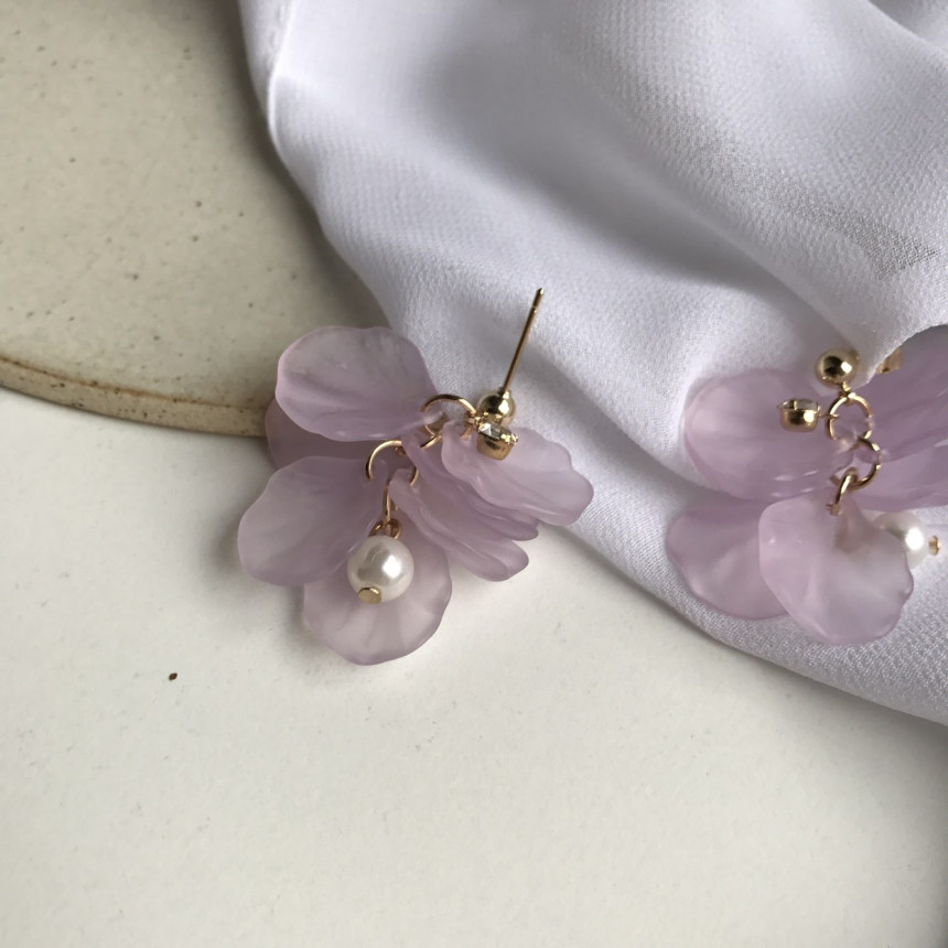 <b><p>Judy no.1 Petaloma Hica arl Drop Erings 5cor</p></b><b><p>ジュディ 第1 花びらホマイカ 真珠 ドロップイヤリング 5色 フリフリピット 女性</p></b><br /><br /><p align='center'>