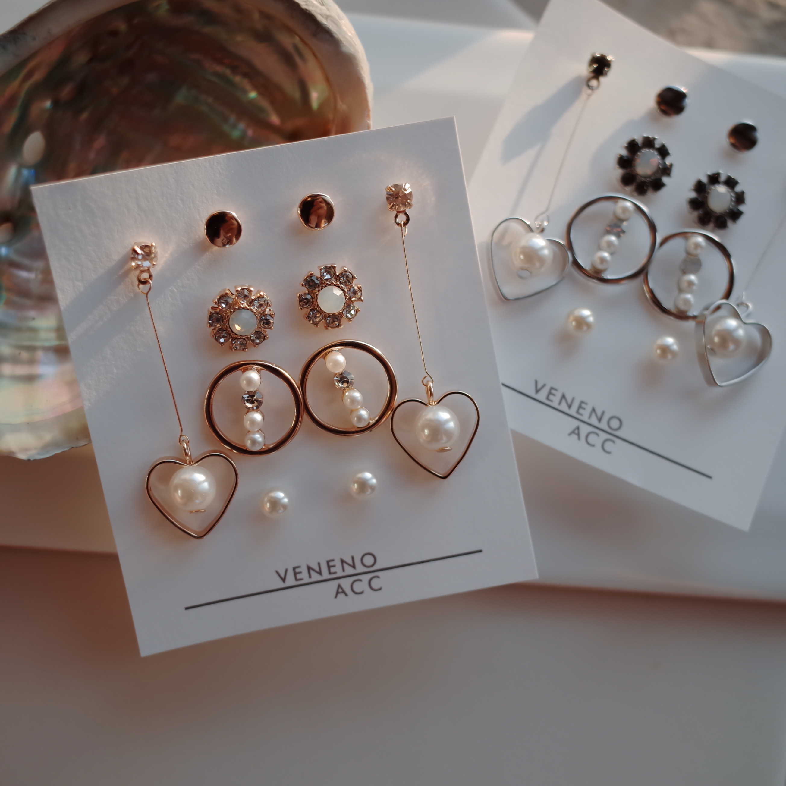 <b><p>White Day Lovely SET Earrings Stylish Unique</p></b><b><p>ホワイトデー ラブリーSETイヤリング スタイリッシュな ユニークなデザイン ベーシッ</p></b><br /><br /><p align='center'>