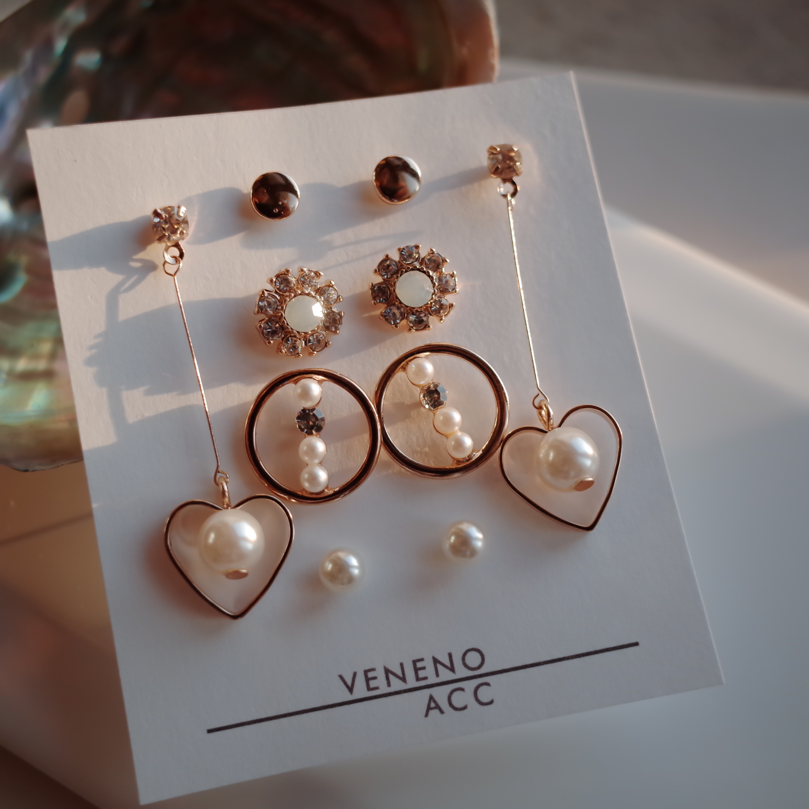 <b><p>White Day Lovely SET Earrings Stylish Unique</p></b><b><p>ホワイトデー ラブリーSETイヤリング スタイリッシュな ユニークなデザイン ベーシッ</p></b><br /><br /><p align='center'>