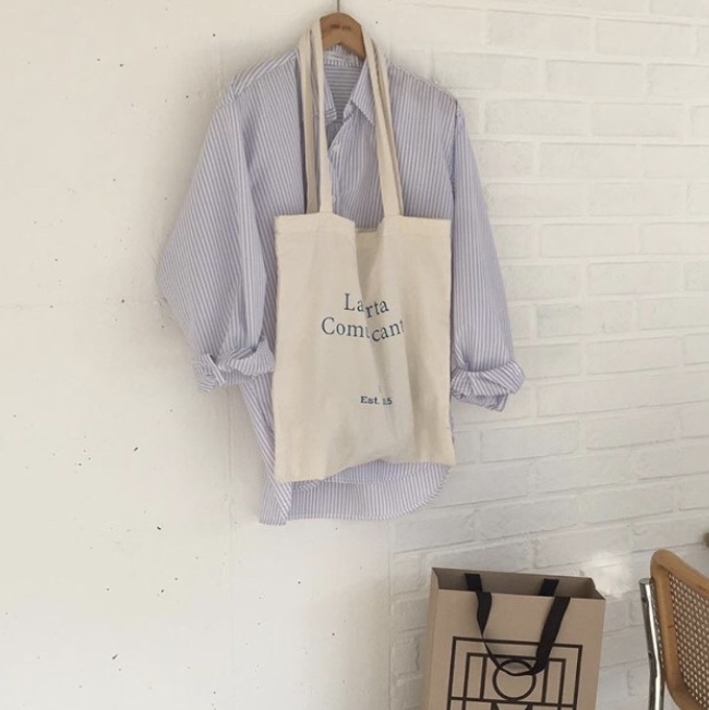 <b><p>La porta la Lettering Eco Bag 4l Robe Gray</p></b><b><p>とポルタla portaレタリングエコバック4colローブグレー 라포르타 에코백</p></b><br /><br /><p align='center'>