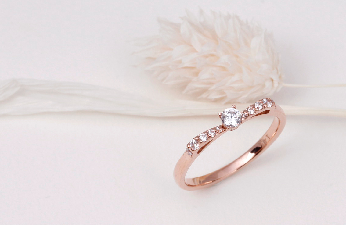 <b><p>14K 18K simple ribbon Propose ng Ri_shabi</p></b><b><p>14K 18K シンプル リボン プロポーズ リング _シャビ宝石 グムウンバン</p></b><br /><br /><p align='center'>