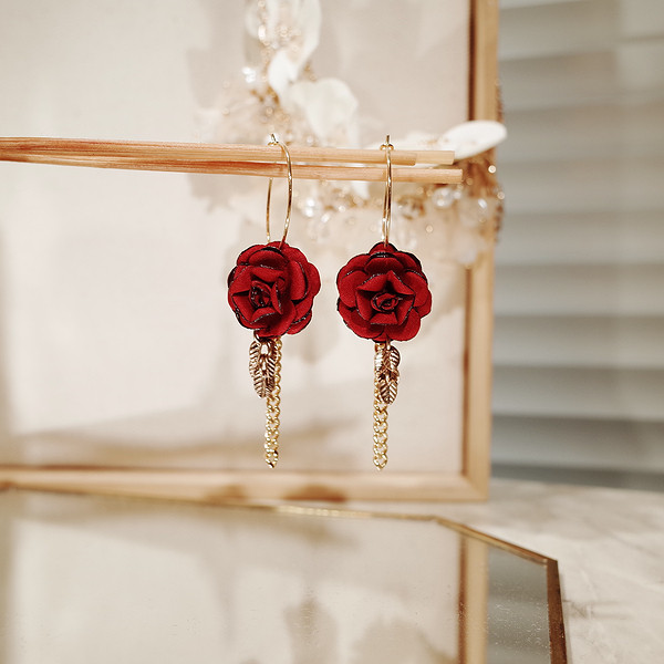 <b><p>A wall wild rose Dp Ring earrs</p></b><b><p>壁 野生 バラ ドロップ リングピアス</p></b><br /><br /><p align='center'>