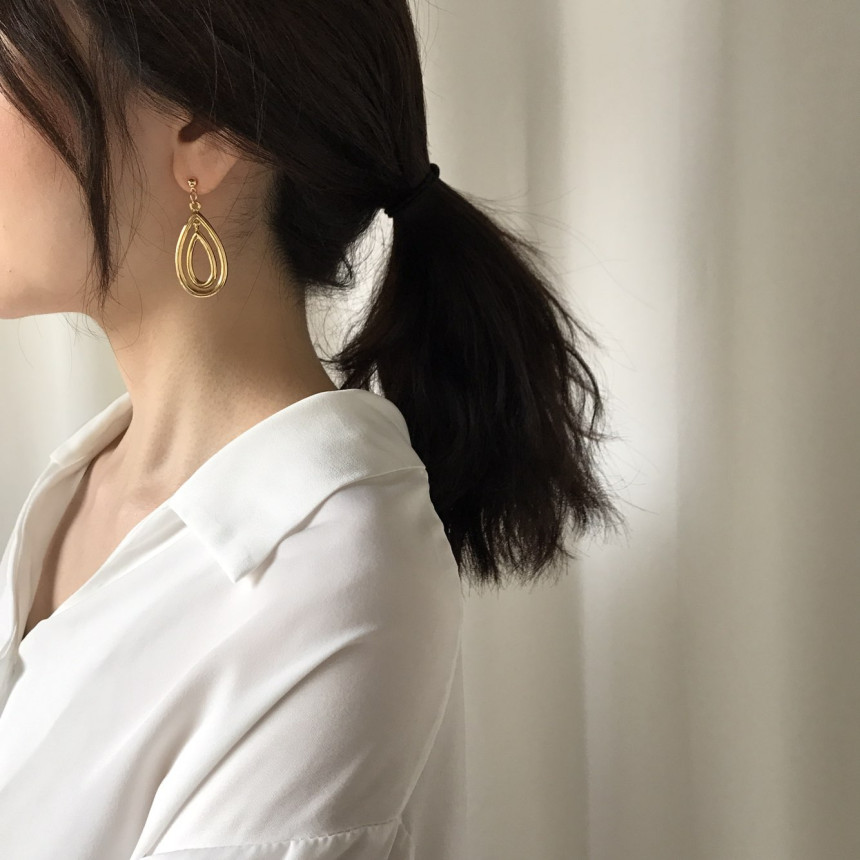 <b><p>Mu gold Silver Drop Earrings Female work</p></b><b><p>ミュー ゴールドシルバー ドロップイヤリング 女性会社員コーディネート モダンシック</p></b><br /><br /><p align='center'>