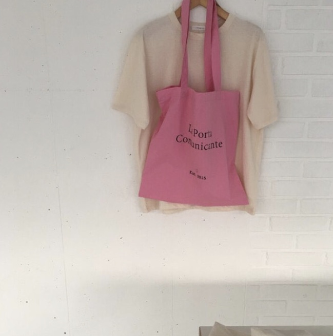 <b><p>La porta la Lettering Eco Bag 4l Robe Gray</p></b><b><p>とポルタla portaレタリングエコバック4colローブグレー 라포르타 에코백</p></b><br /><br /><p align='center'>