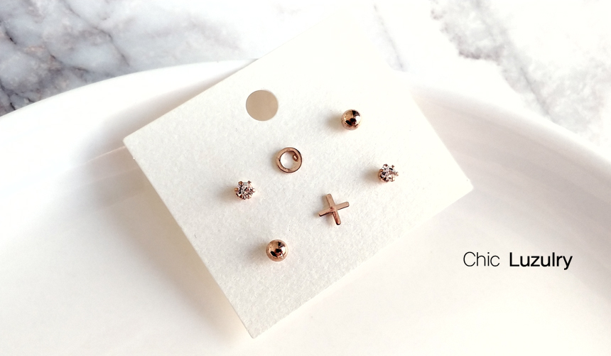 <b><p>Swarovski Cubic ering Fashion set Pel Surgal</p></b><b><p>スワロフスキー キュービック イヤリング ファッションセット 真珠 サージカルスチール</p></b><br /><br /><p align='center'>