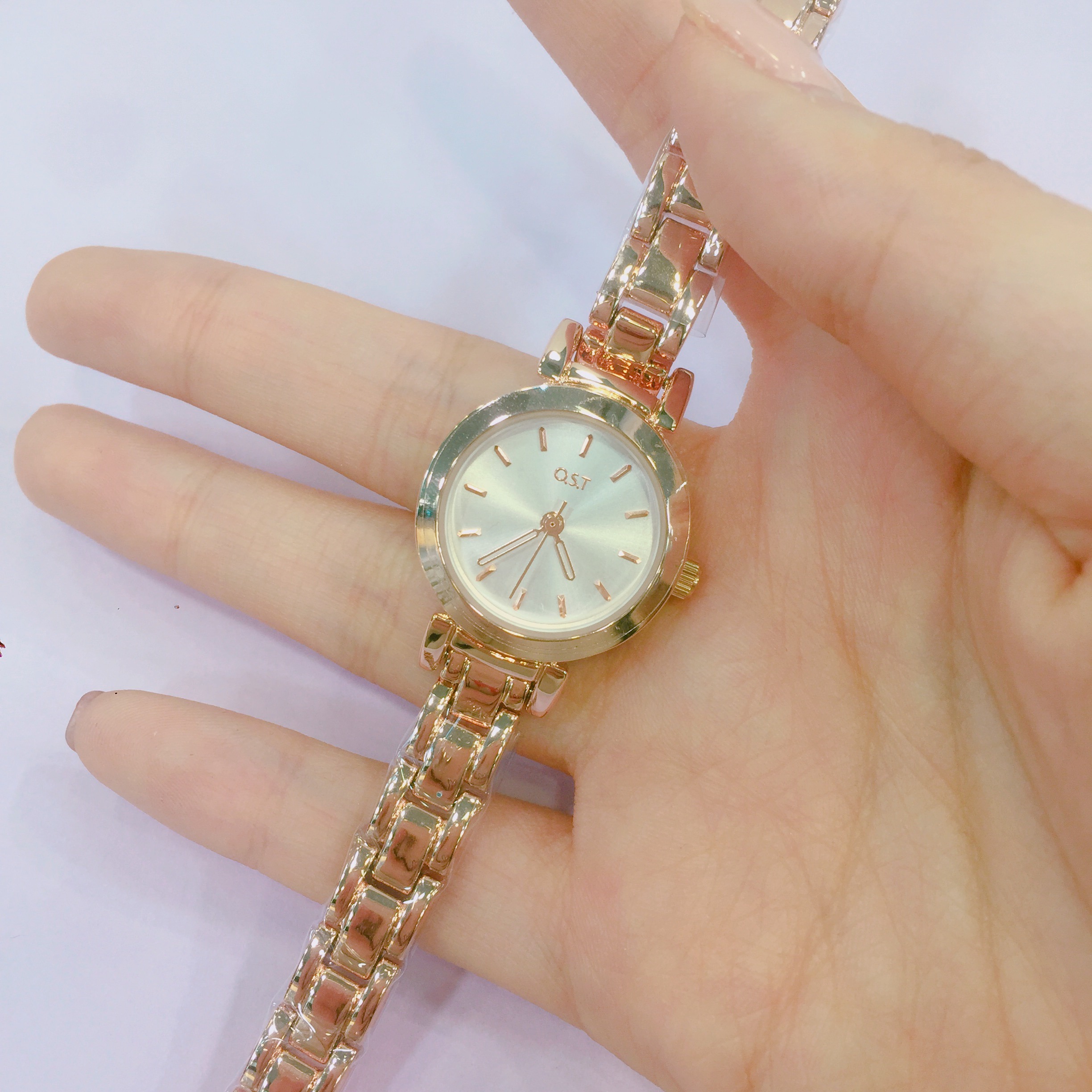 <b><p>OST neat she Metal wch</p></b><b><p>OST すっきりとした 彼女 メタル時計</p></b><br /><br /><p align='center'>