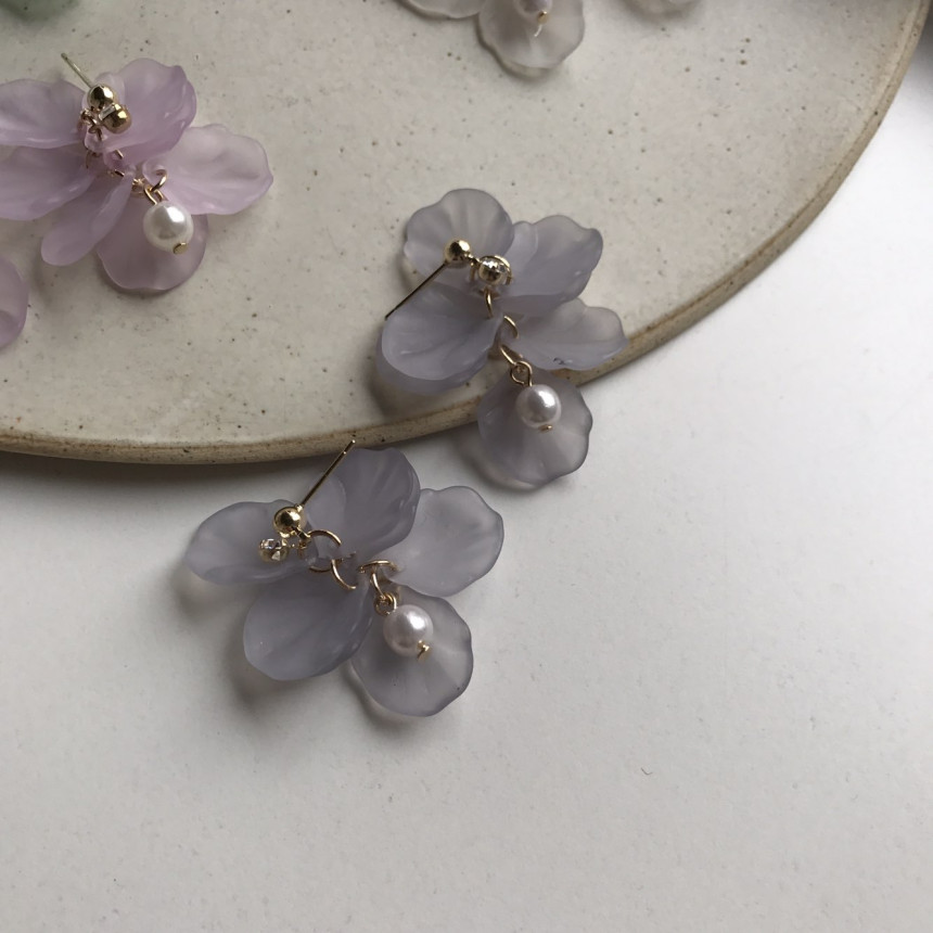 <b><p>Judy no.1 Petaloma Hica arl Drop Erings 5cor</p></b><b><p>ジュディ 第1 花びらホマイカ 真珠 ドロップイヤリング 5色 フリフリピット 女性</p></b><br /><br /><p align='center'>