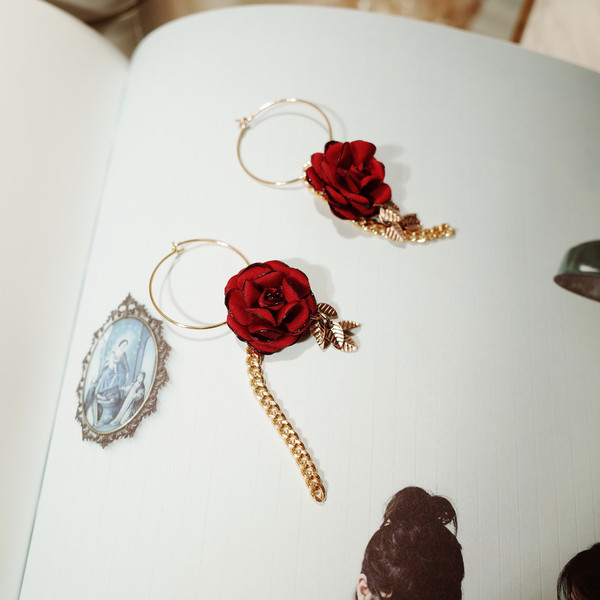 <b><p>A wall wild rose Dp Ring earrs</p></b><b><p>壁 野生 バラ ドロップ リングピアス</p></b><br /><br /><p align='center'>