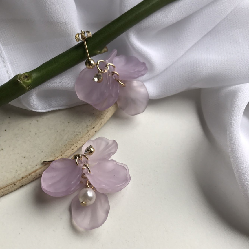 <b><p>Judy no.1 Petaloma Hica arl Drop Erings 5cor</p></b><b><p>ジュディ 第1 花びらホマイカ 真珠 ドロップイヤリング 5色 フリフリピット 女性</p></b><br /><br /><p align='center'>