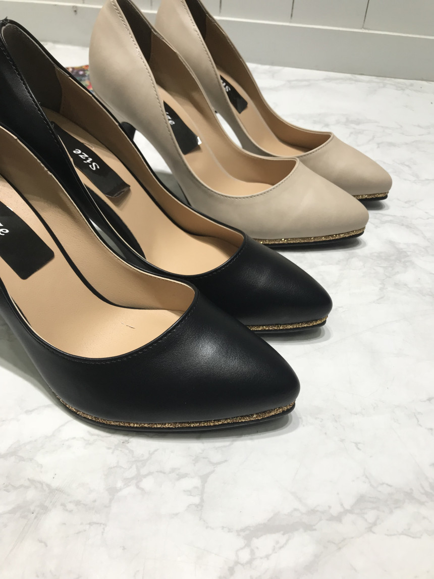 <b><p>Puff Front Stiletto Hl Korean Today's</p></b><b><p>グムポル アプコ スティレットヒール 韓国語 今日のファッション フェミニンな感性ムード</p></b><br /><br /><p align='center'>