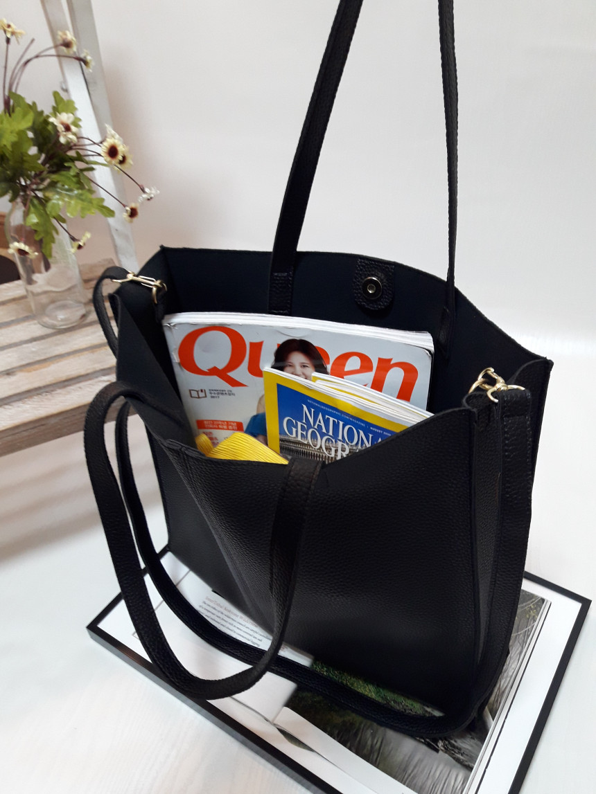 <b><p>Opel Plain Square Crossed Shoulder Bag Light</p></b><b><p>O '無知正方形デイリークロスショルダーバッグ軽量バッグシンプルなショーポベクレディースカジュ</p></b><br /><br /><p align='center'>