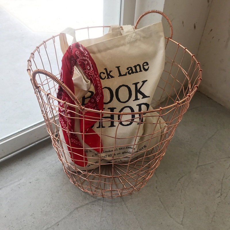 <b><p>Production Brick Lane Bookshop Ld store Eco</p></b><b><p>製作ブリックレーンブクシャプロンドン書店エコバッグ英国のデイリーベージュbookshop</p></b><br /><br /><p align='center'>