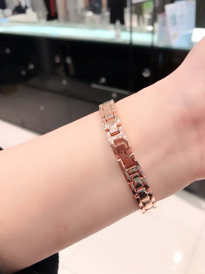 <b><p>OST Natural Modern Women's Met Wch OTW118312TPP</p></b><b><p>OST ナチュラルモダン女性メタル時計 OTW118312TPP 0SS 会社員のコーディネート</p></b><br /><br /><p align='center'>