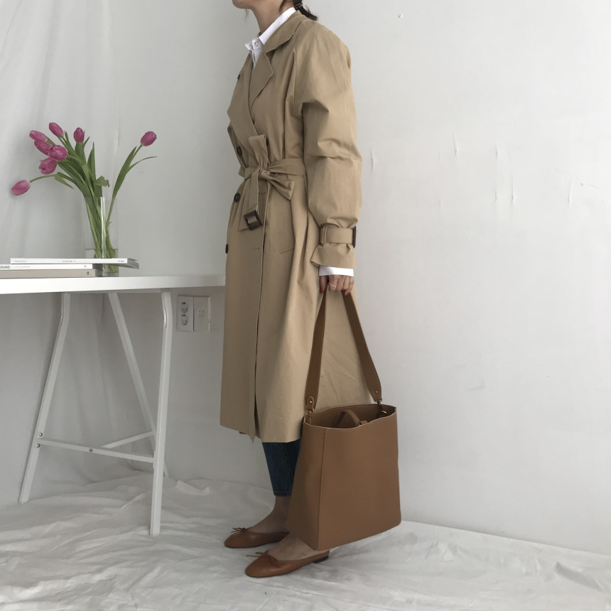 <b><p>Gold ring shouer bag practical Simple wp</p></b><b><p>ゴールドリングショルダーバッグ実用性の良いバッグシンプルショーポベクデイリーコーディネートしやすいモ</p></b><br /><br /><p align='center'>