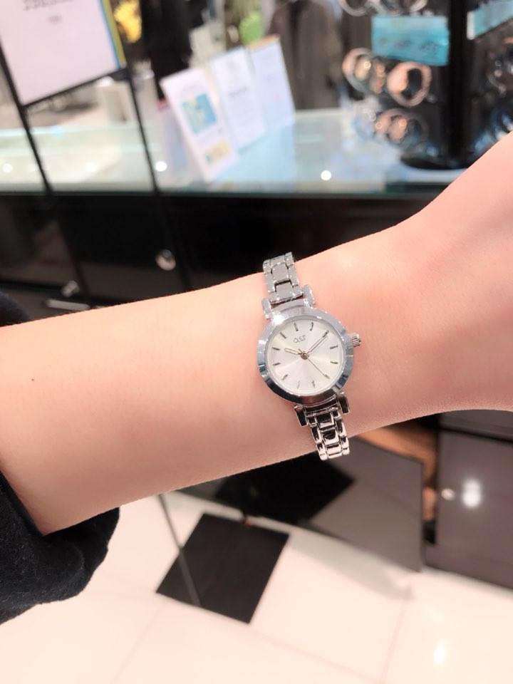 <b><p>OST Natural Modern Women's Met Wch OTW118312TPP</p></b><b><p>OST ナチュラルモダン女性メタル時計 OTW118312TPP 0SS 会社員のコーディネート</p></b><br /><br /><p align='center'>