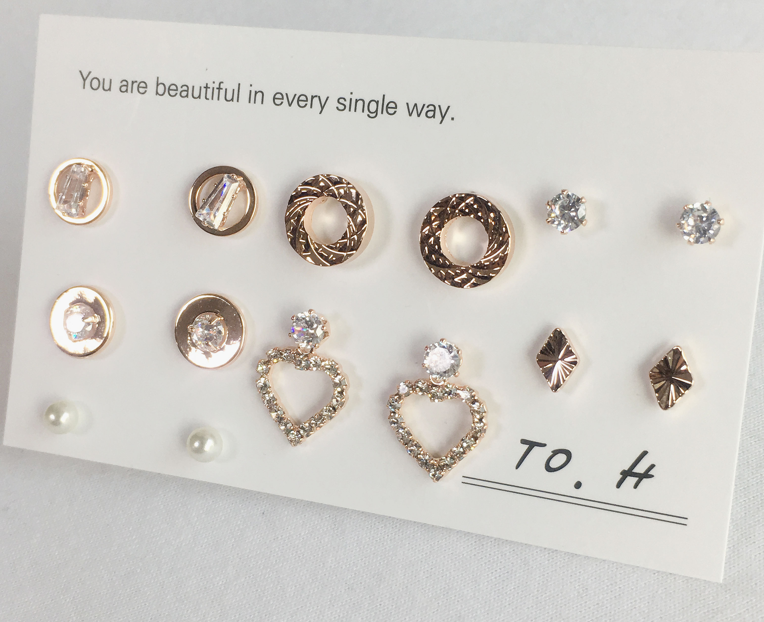 <b><p>daily flower Cubic Drop earring 14 pieces</p></b><b><p>デイリー フラワー キュービック ドロップ イヤリング 14ピース シンプルな セット</p></b><br /><br /><p align='center'>