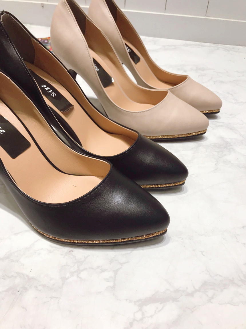 <b><p>Puff Front Stiletto Hl Korean Today's</p></b><b><p>グムポル アプコ スティレットヒール 韓国語 今日のファッション フェミニンな感性ムード</p></b><br /><br /><p align='center'>