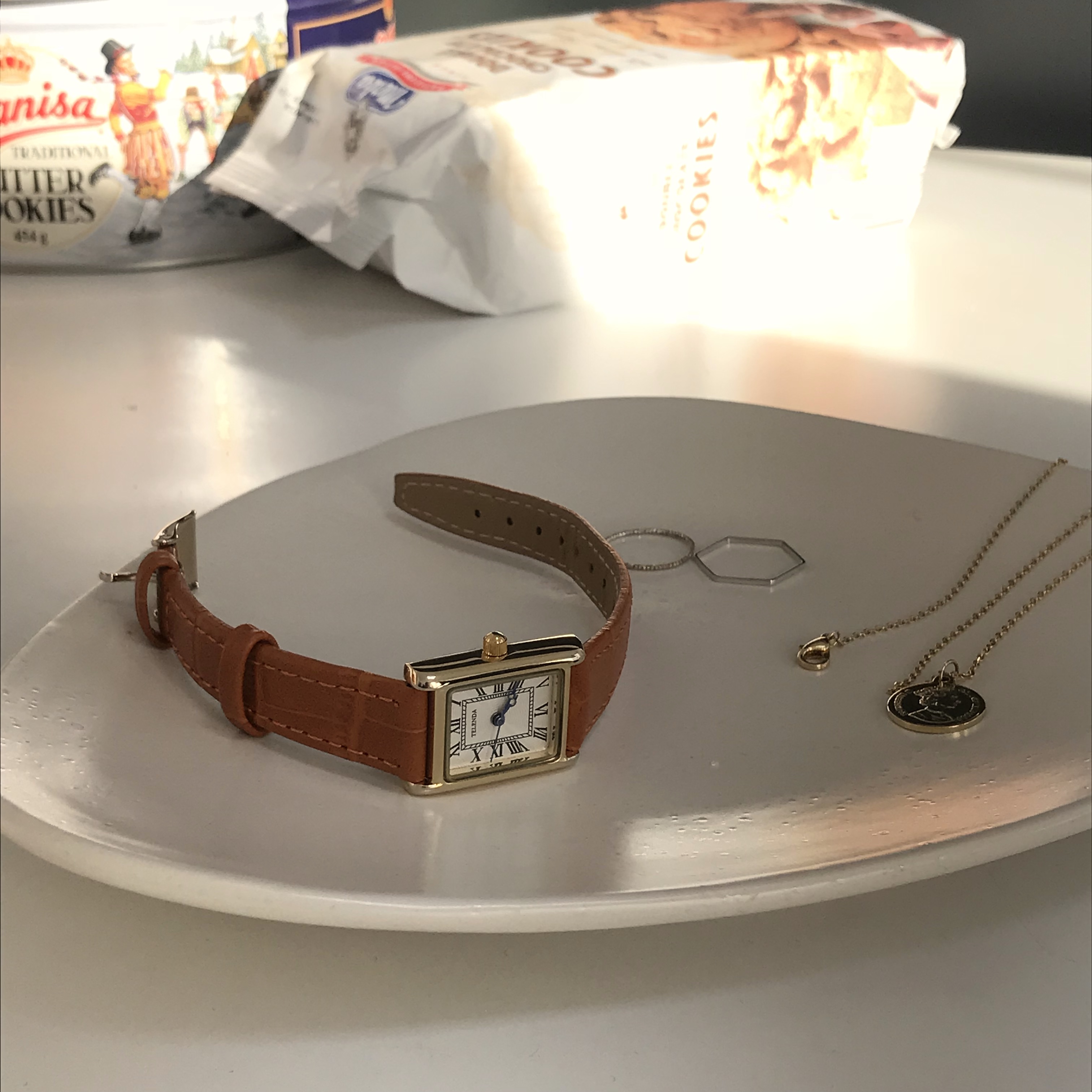 <b><p>normal square clock Casu won Women in their</p></b><b><p>ノーマル 正方形 時計 カジュアルな女の子 30代の女性 ゴクォル アンティーククラシック</p></b><br /><br /><p align='center'>