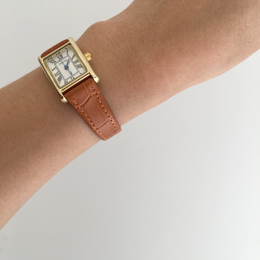 <b><p>Vintage Wrist Watch Easy gift real Mable</p></b><b><p>ヴィンテージ腕時計 簡単ギフト リアル あちこちマッチ可能 ユニークな 洗練された</p></b><br /><br /><p align='center'>