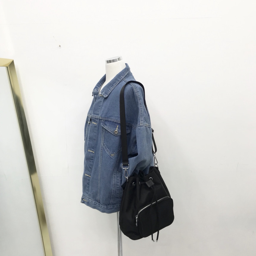 <b><p>Zipper pocket bu bag mini college student</p></b><b><p>ファスナーポケットバケットバックミニ女子大生デイリールックショルダーバッグボクジョリ軽く持ち上げる良</p></b><br /><br /><p align='center'>