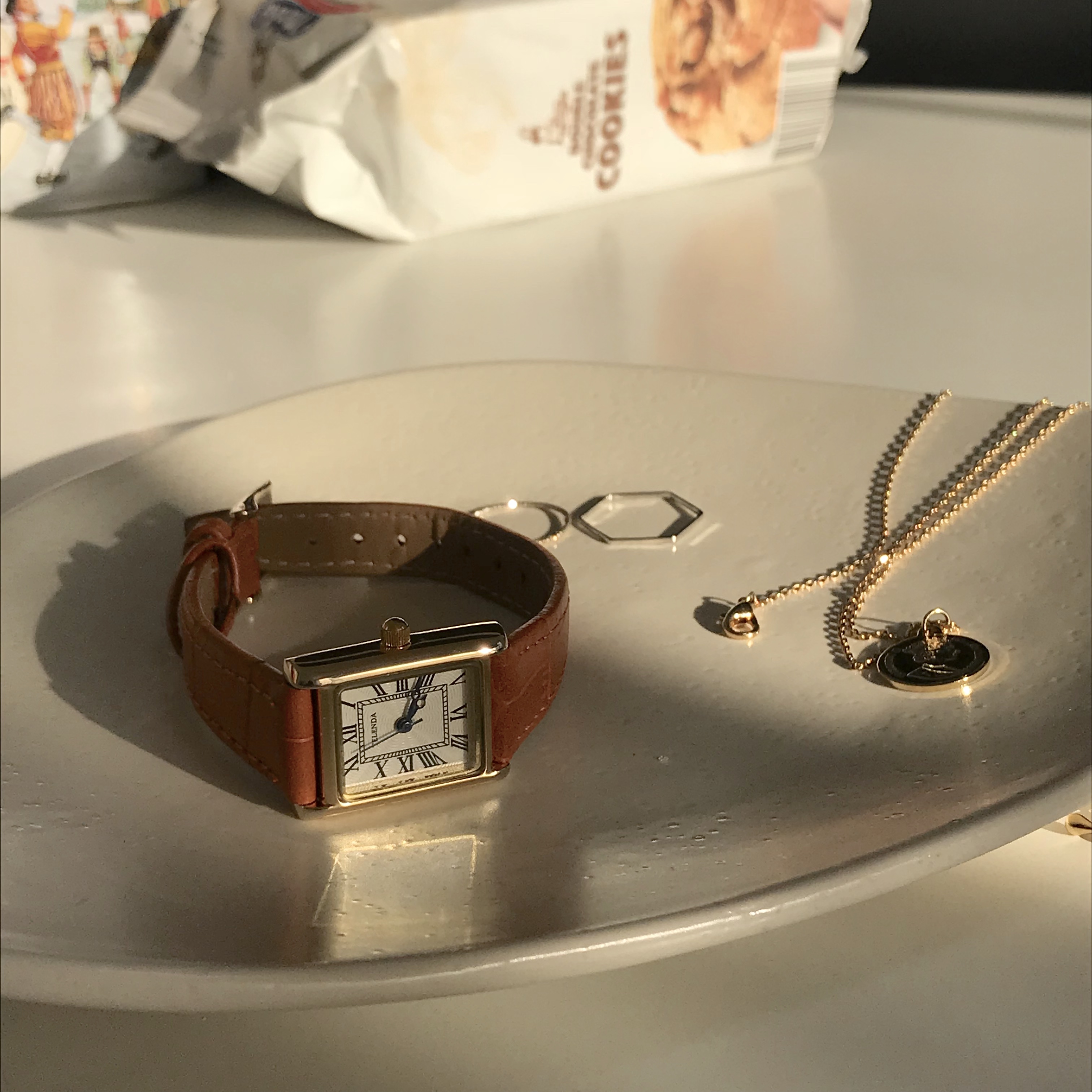 <b><p>normal square clock Casu won Women in their</p></b><b><p>ノーマル 正方形 時計 カジュアルな女の子 30代の女性 ゴクォル アンティーククラシック</p></b><br /><br /><p align='center'>