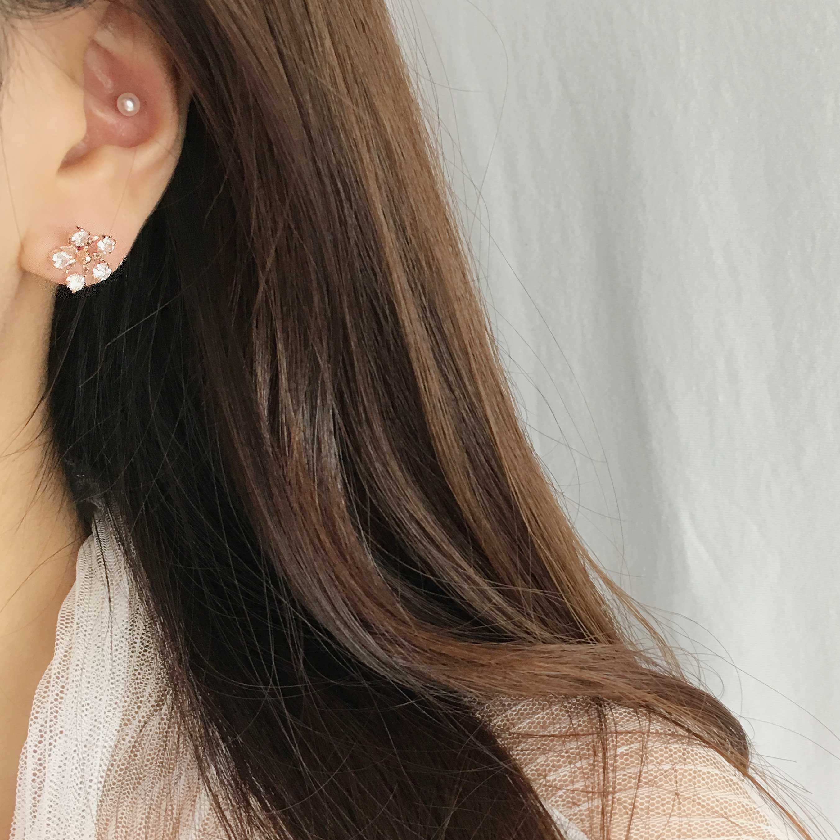 <b><p>daily flower Cubic Drop earring 14 pieces</p></b><b><p>デイリー フラワー キュービック ドロップ イヤリング 14ピース シンプルな セット</p></b><br /><br /><p align='center'>