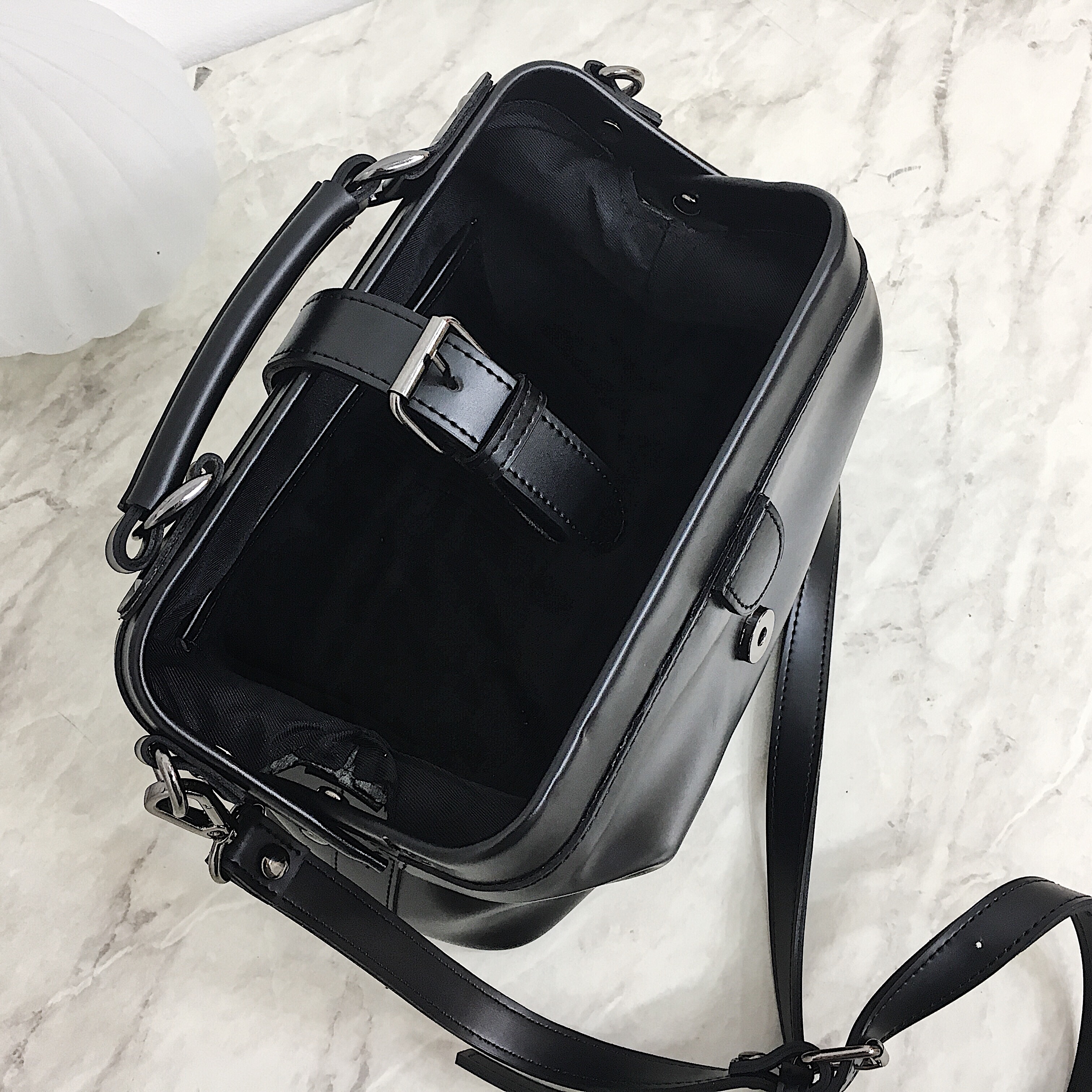 <b><p>moss vintage bton white no claic women stylish</p></b><b><p>mossヴィンテージボストンバッグモノクラシック女性スタイリッシュに見えるモダンユニークカジュアルバ</p></b><br /><br /><p align='center'>