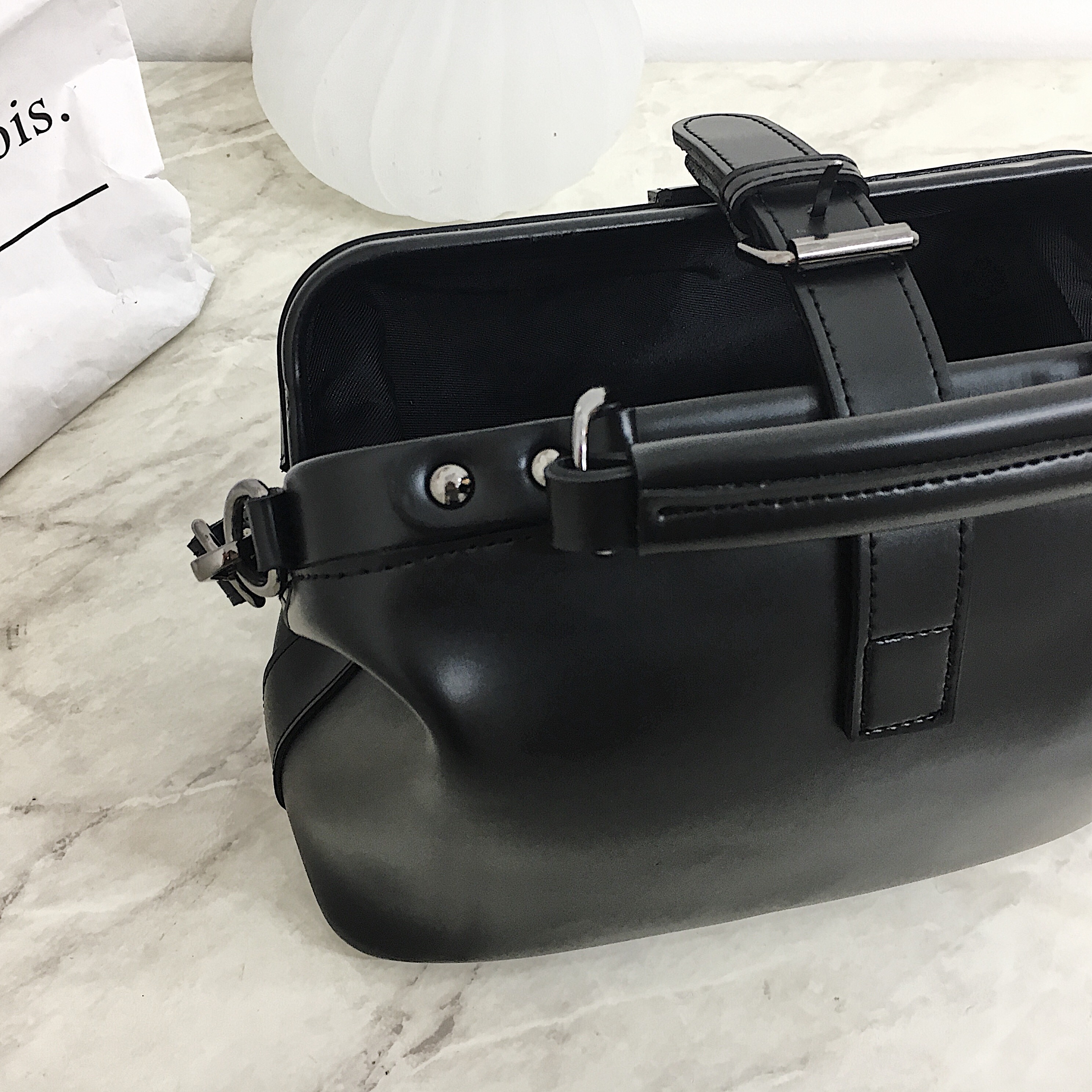 <b><p>moss vintage bton white no claic women stylish</p></b><b><p>mossヴィンテージボストンバッグモノクラシック女性スタイリッシュに見えるモダンユニークカジュアルバ</p></b><br /><br /><p align='center'>