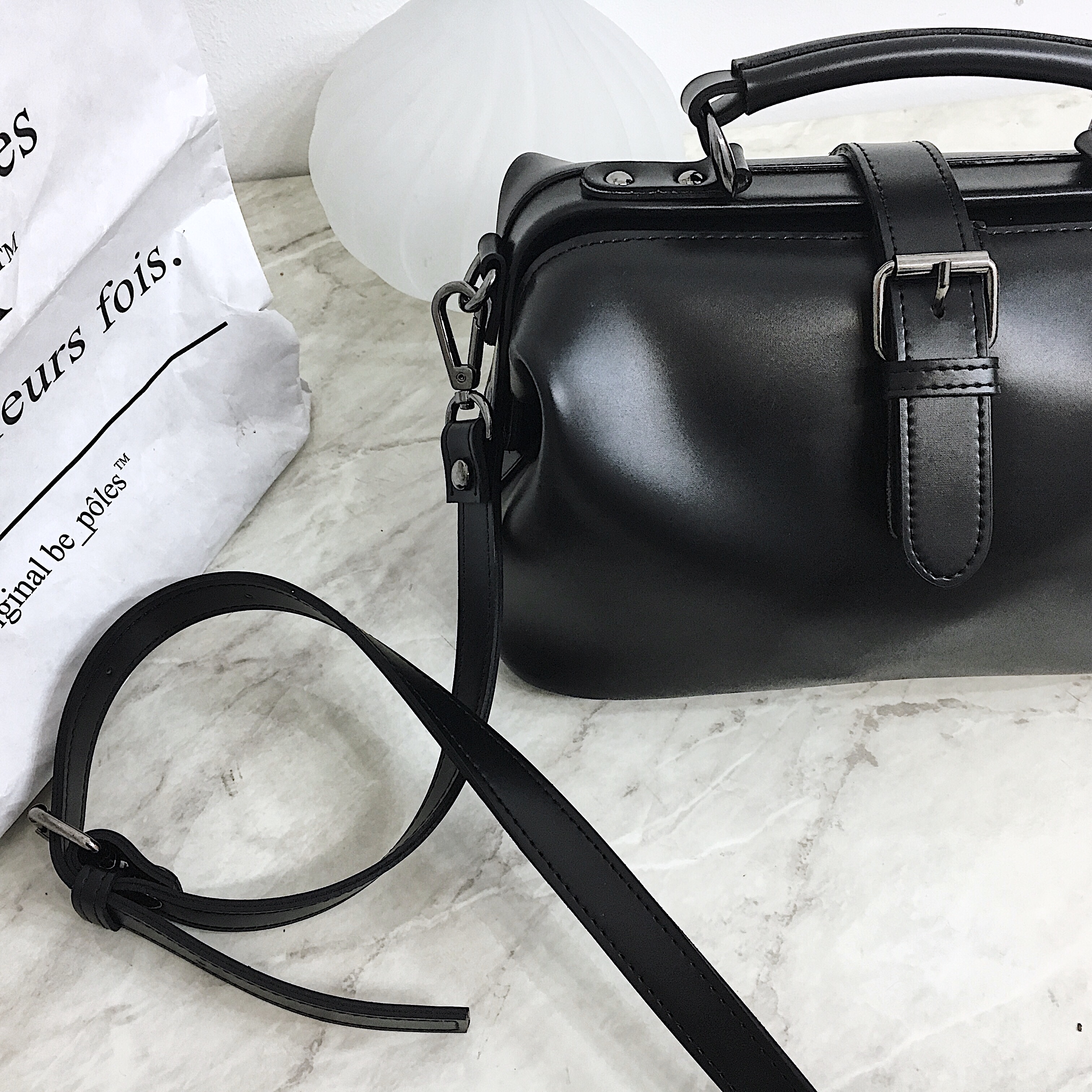 <b><p>moss vintage bton white no claic women stylish</p></b><b><p>mossヴィンテージボストンバッグモノクラシック女性スタイリッシュに見えるモダンユニークカジュアルバ</p></b><br /><br /><p align='center'>