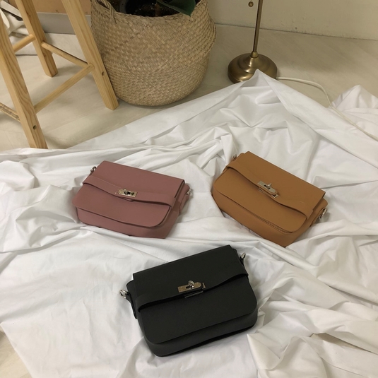 <b><p>Merit Bag 3color Fmulation Market 20s Women</p></b><b><p>メリットバック3color製剤マーケット20代の女性四季カジュアルスーツバッグデイリーコーディネート</p></b><br /><br /><p align='center'>
