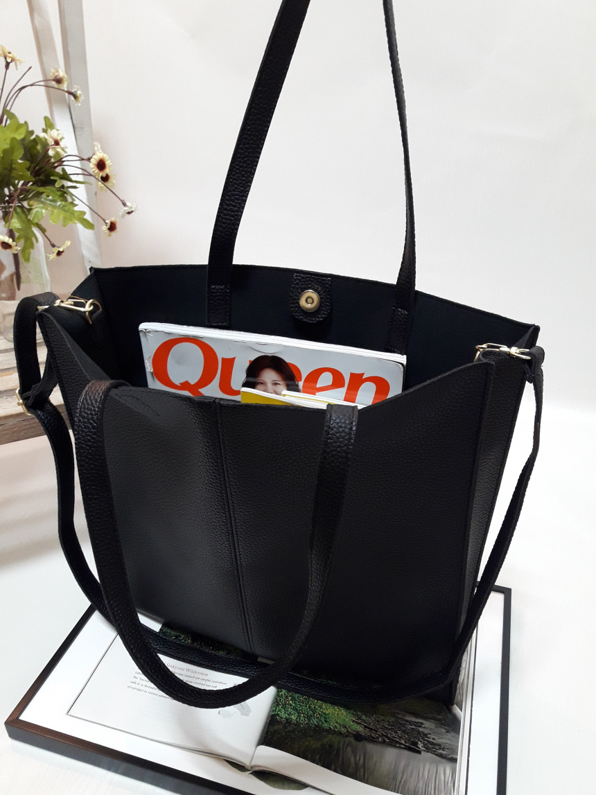 <b><p>Opel Plain Square Crossed Shoulder Bag Light</p></b><b><p>O '無知正方形デイリークロスショルダーバッグ軽量バッグシンプルなショーポベクレディースカジュ</p></b><br /><br /><p align='center'>