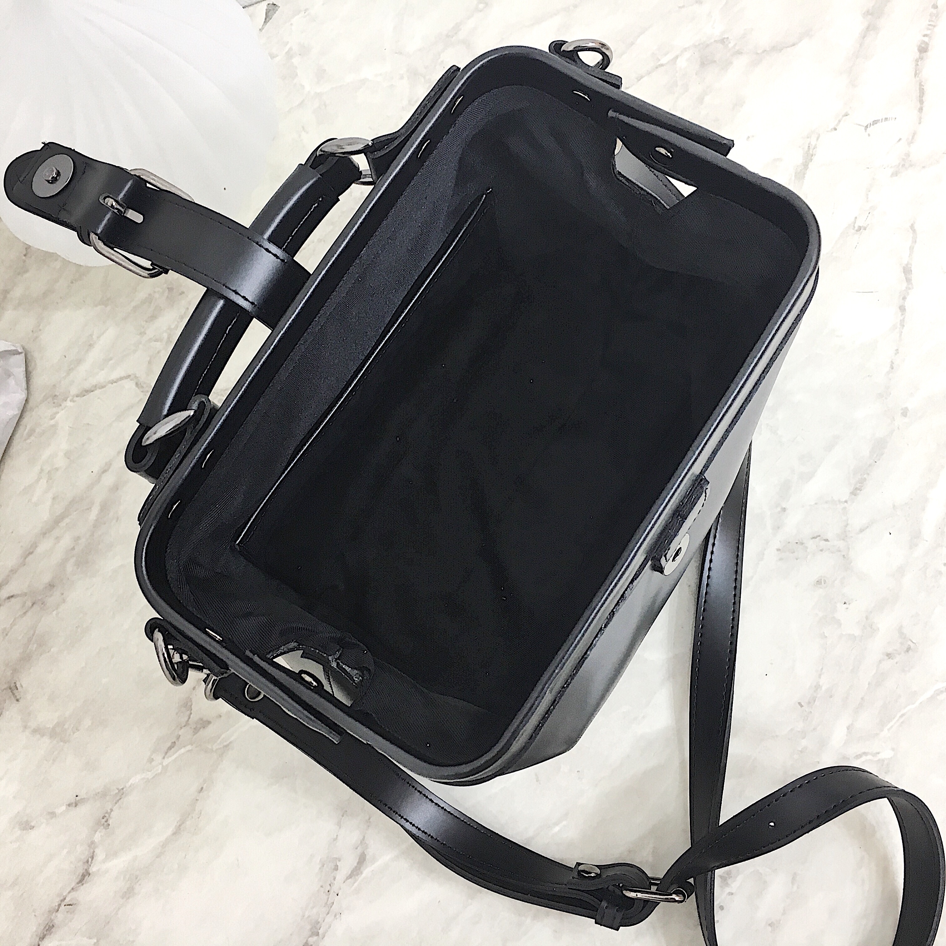 <b><p>moss vintage bton white no claic women stylish</p></b><b><p>mossヴィンテージボストンバッグモノクラシック女性スタイリッシュに見えるモダンユニークカジュアルバ</p></b><br /><br /><p align='center'>