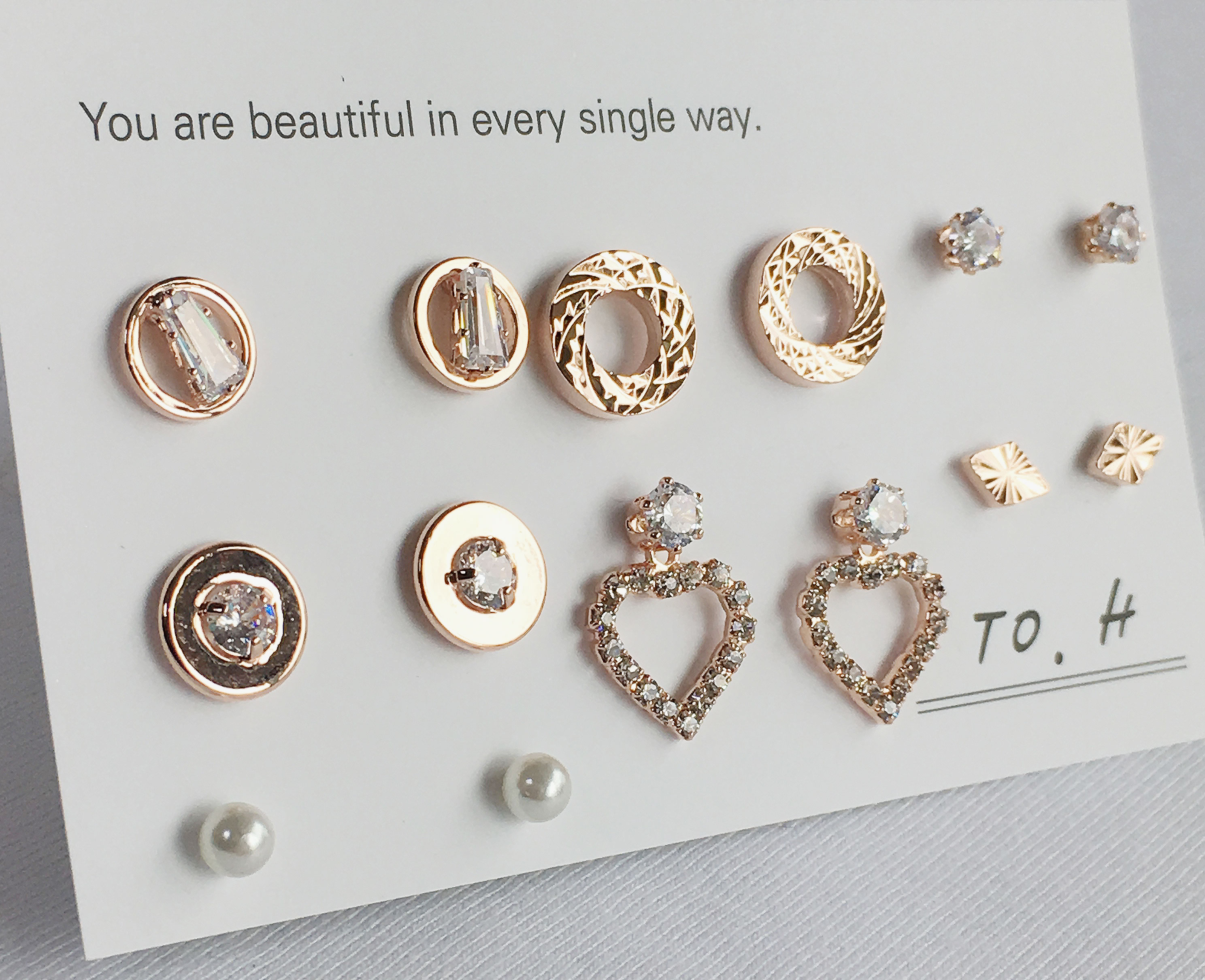 <b><p>daily flower Cubic Drop earring 14 pieces</p></b><b><p>デイリー フラワー キュービック ドロップ イヤリング 14ピース シンプルな セット</p></b><br /><br /><p align='center'>