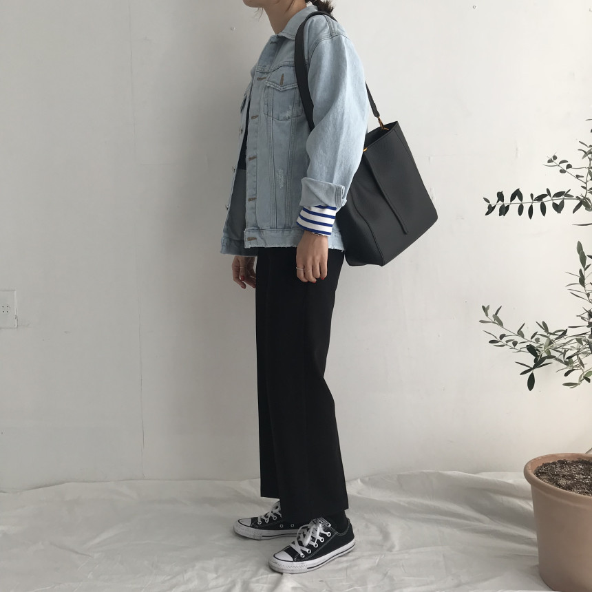 <b><p>Gold ring shouer bag practical Simple wp</p></b><b><p>ゴールドリングショルダーバッグ実用性の良いバッグシンプルショーポベクデイリーコーディネートしやすいモ</p></b><br /><br /><p align='center'>