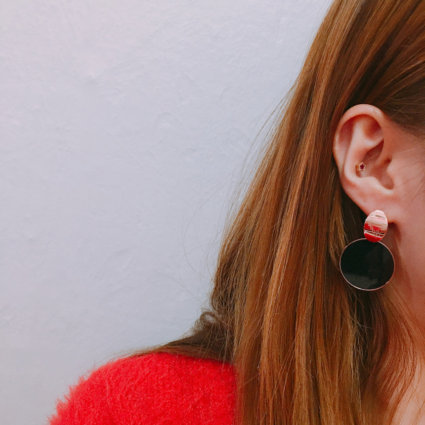 <b><p>Luce Surge Color Braided Earrings LKJ1148</p></b><b><p>ルーチェ 書かれているカラーブボールドピアス LKJ1148 魅力的な ウンチム</p></b><br /><br /><p align='center'>