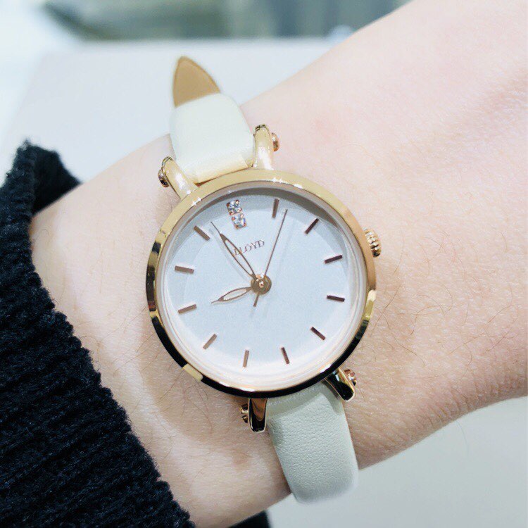 <b><p>Lloyd basic Simple round ather cck LL2G18302IGI</p></b><b><p>ロイド ベーシック シンプルラウンド レザー 時計 LL2G18302IGI ISL</p></b><br /><br /><p align='center'>