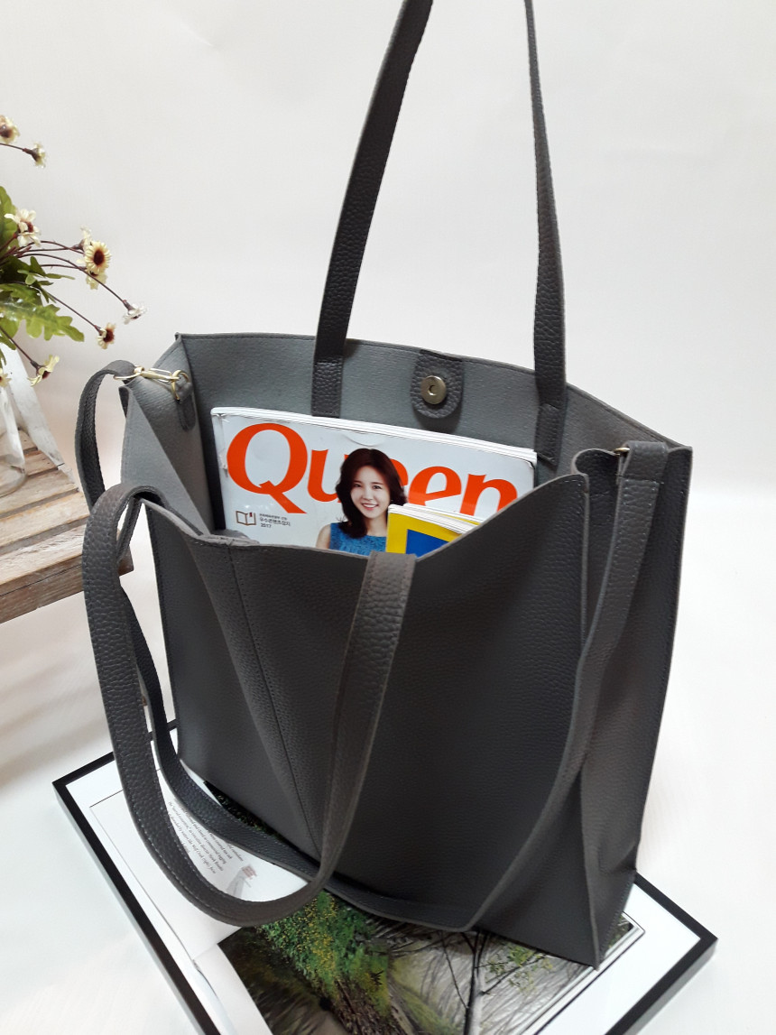 <b><p>Opel Plain Square Crossed Shoulder Bag Light</p></b><b><p>O '無知正方形デイリークロスショルダーバッグ軽量バッグシンプルなショーポベクレディースカジュ</p></b><br /><br /><p align='center'>