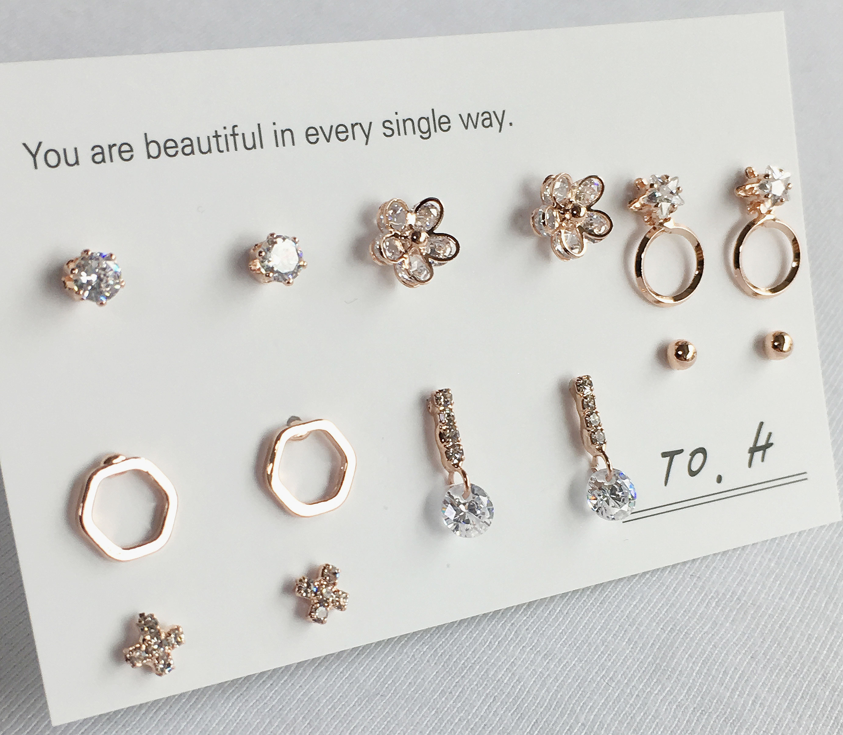 <b><p>daily flower Cubic Drop earring 14 pieces</p></b><b><p>デイリー フラワー キュービック ドロップ イヤリング 14ピース シンプルな セット</p></b><br /><br /><p align='center'>