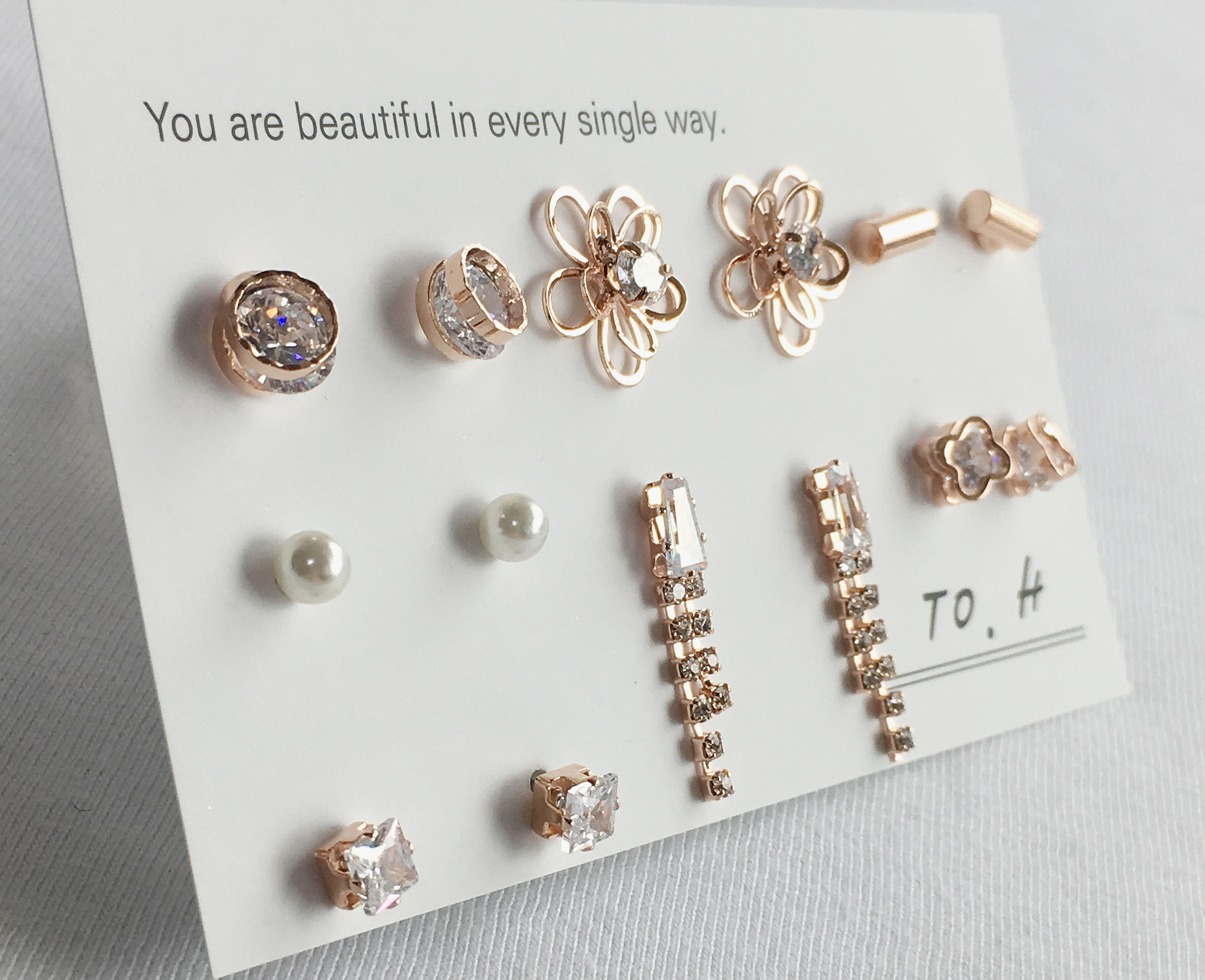 <b><p>daily flower Cubic Drop earring 14 pieces</p></b><b><p>デイリー フラワー キュービック ドロップ イヤリング 14ピース シンプルな セット</p></b><br /><br /><p align='center'>