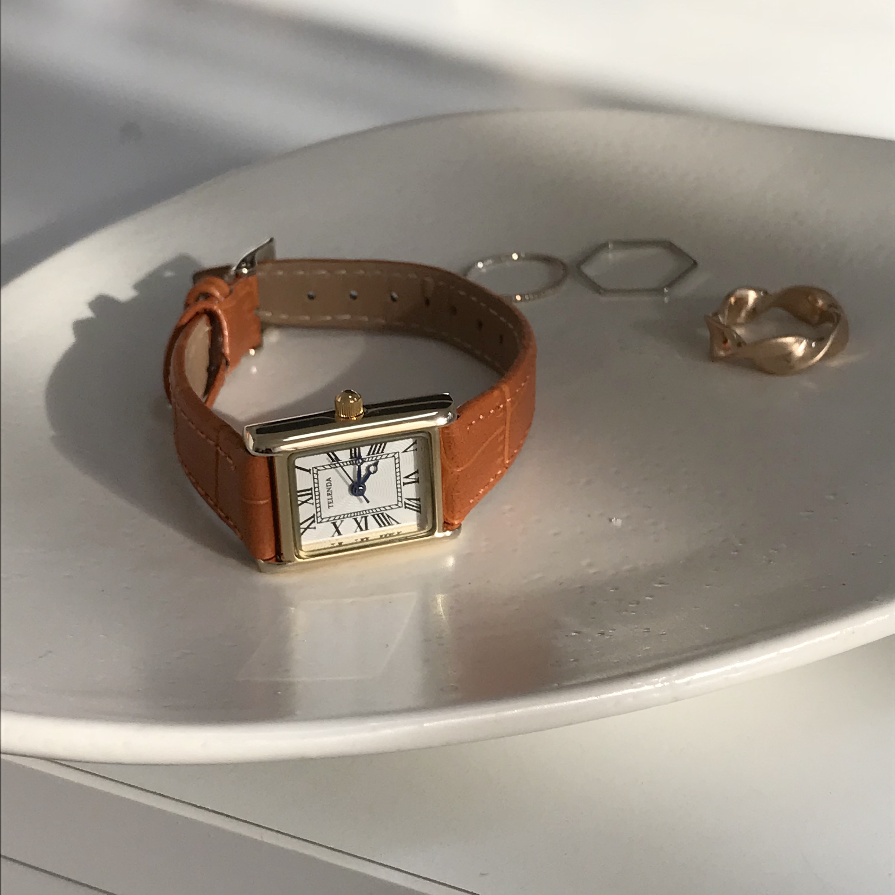 <b><p>normal square clock Casu won Women in their</p></b><b><p>ノーマル 正方形 時計 カジュアルな女の子 30代の女性 ゴクォル アンティーククラシック</p></b><br /><br /><p align='center'>