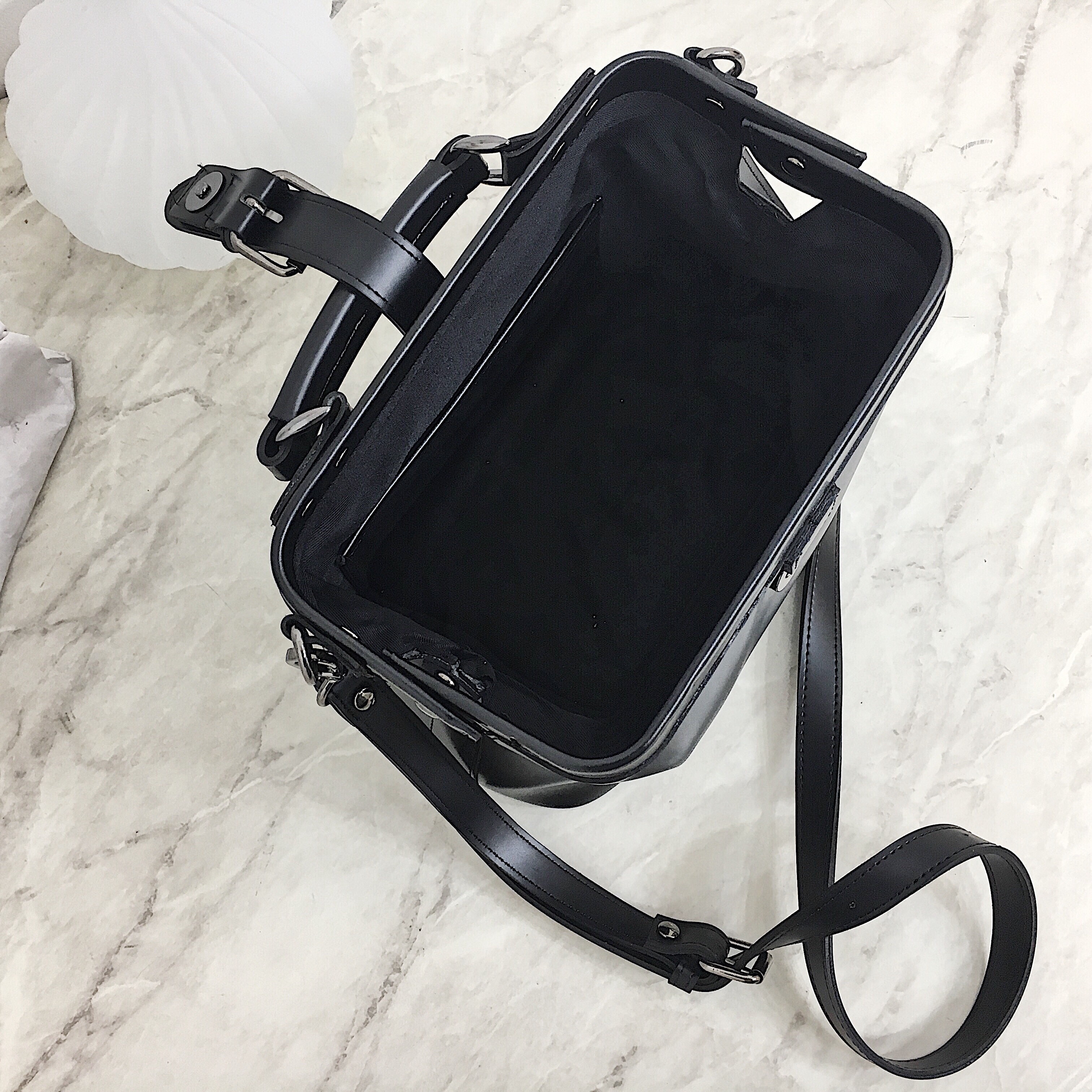 <b><p>moss vintage bton white no claic women stylish</p></b><b><p>mossヴィンテージボストンバッグモノクラシック女性スタイリッシュに見えるモダンユニークカジュアルバ</p></b><br /><br /><p align='center'>