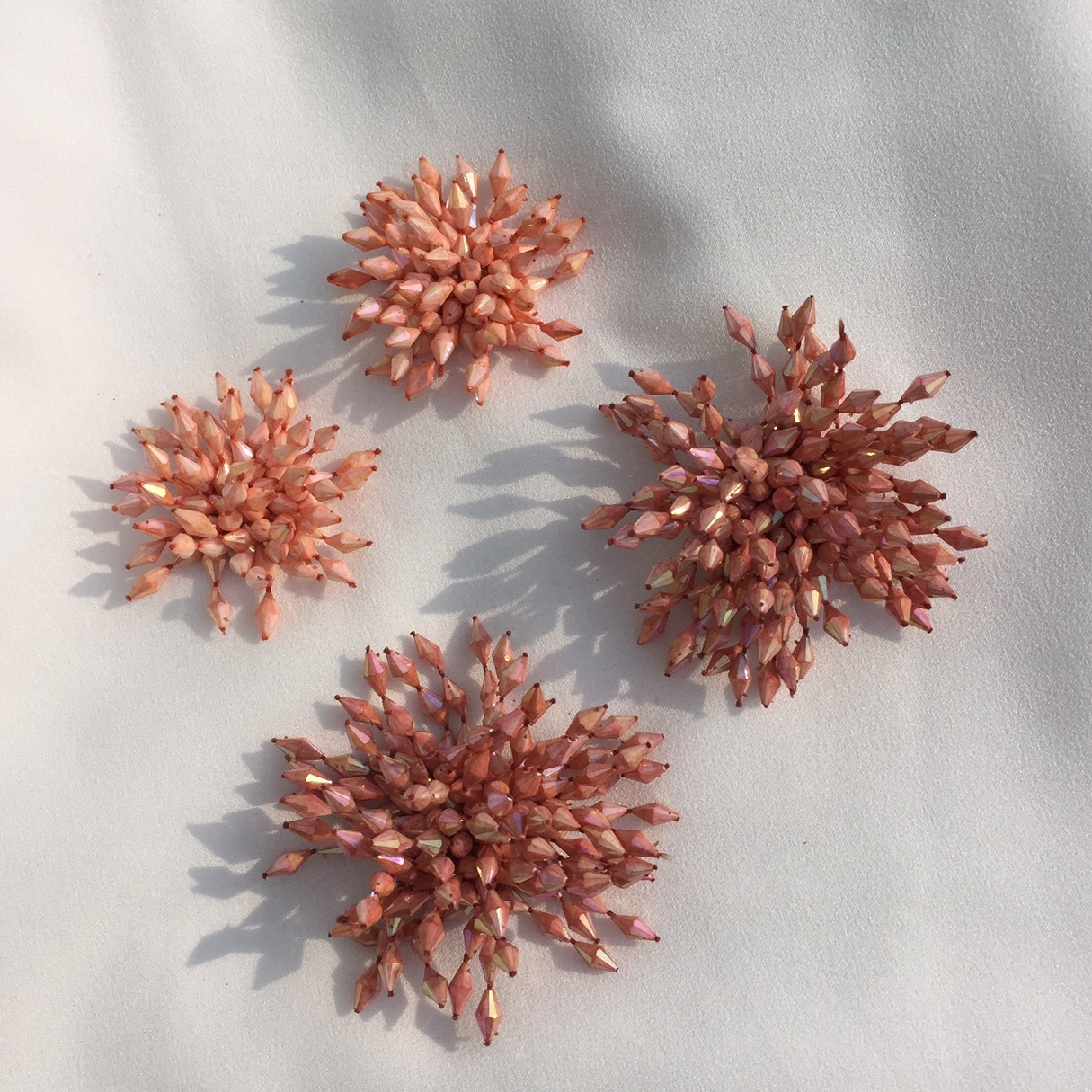 <b><p>Kim Hee Sun and Na Yog Flower earrings Small</p></b><b><p>キム・ヒソン、キム・ナヨンst 花のイヤリング スモールサイズ、 グィチ可能 トーク運転</p></b><br /><br /><p align='center'>