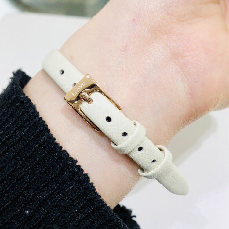 <b><p>Lloyd basic Simple round ather cck LL2G18302IGI</p></b><b><p>ロイド ベーシック シンプルラウンド レザー 時計 LL2G18302IGI ISL</p></b><br /><br /><p align='center'>