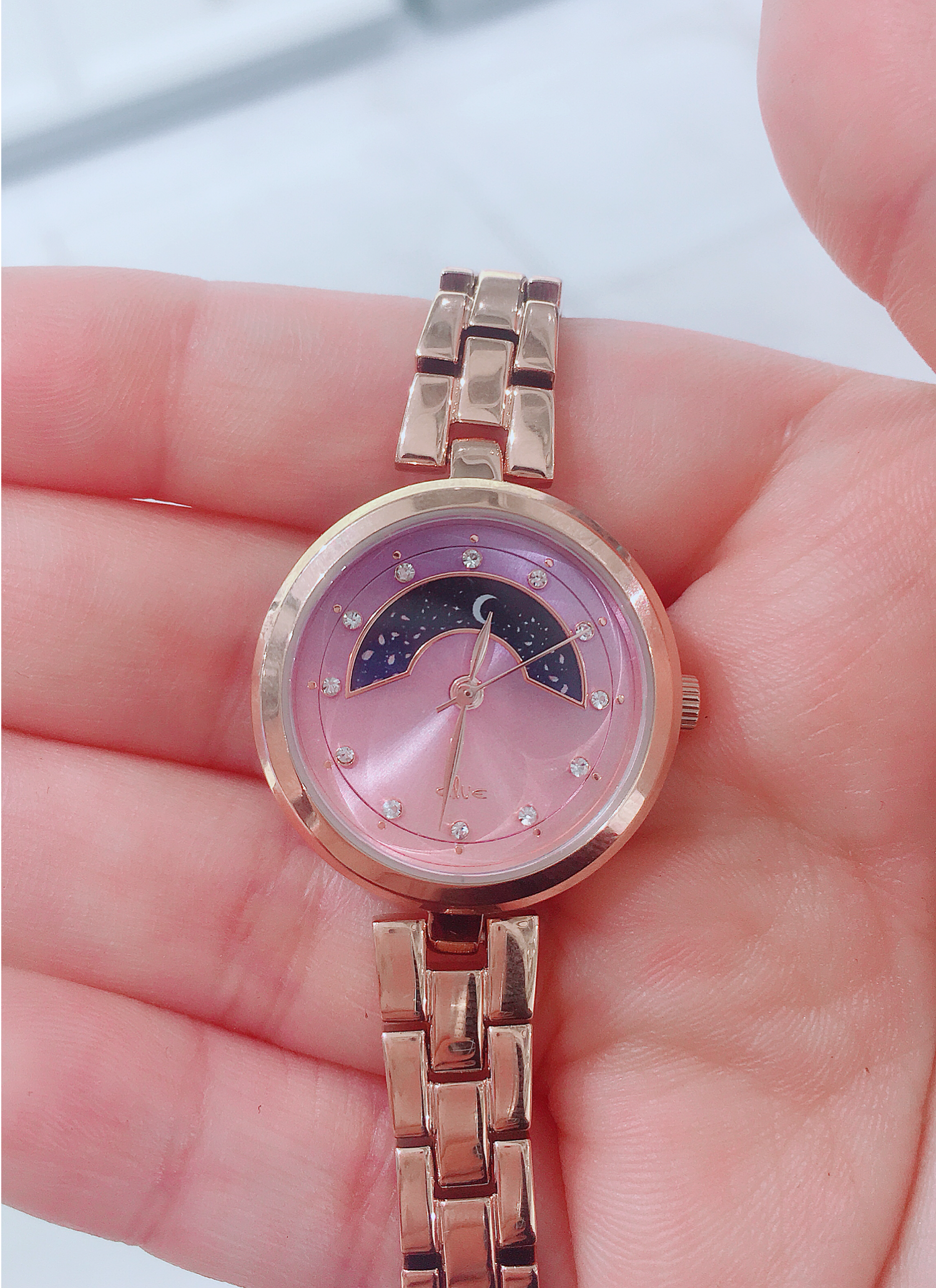 <b><p>Clu Blossom Moon Phase cck CL2G18302</p></b><b><p>クルー ブラーサム ムーンフェイズ 時計 CL2G18302</p></b><br /><br /><p align='center'>