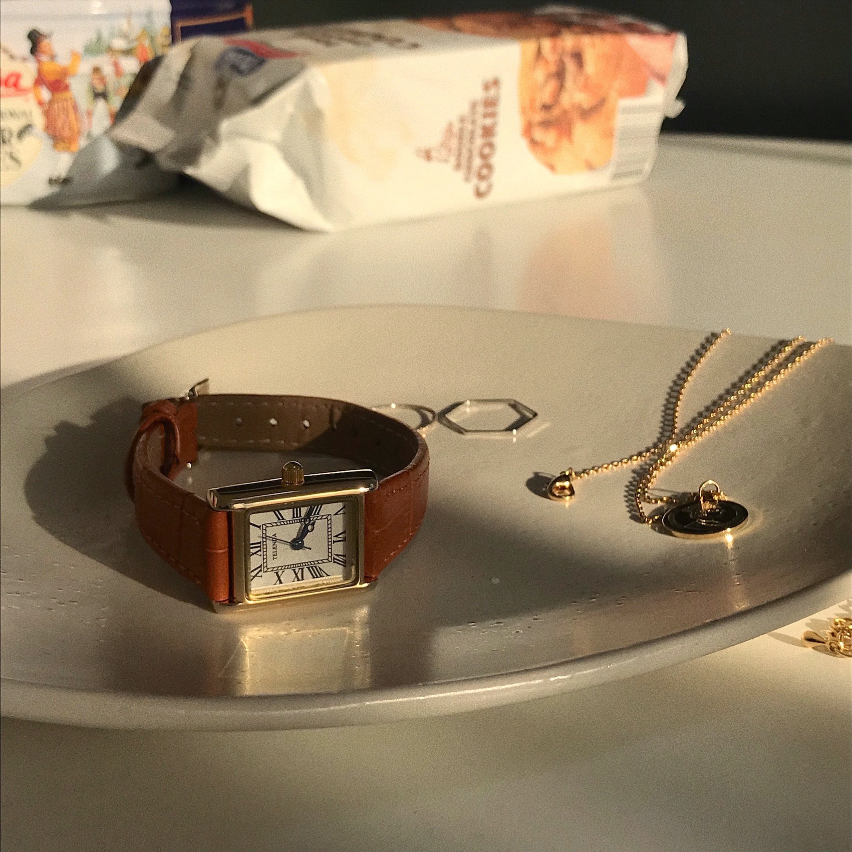 <b><p>normal square clock Casu won Women in their</p></b><b><p>ノーマル 正方形 時計 カジュアルな女の子 30代の女性 ゴクォル アンティーククラシック</p></b><br /><br /><p align='center'>