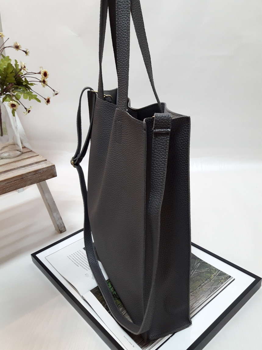 <b><p>Opel Plain Square Crossed Shoulder Bag Light</p></b><b><p>O '無知正方形デイリークロスショルダーバッグ軽量バッグシンプルなショーポベクレディースカジュ</p></b><br /><br /><p align='center'>