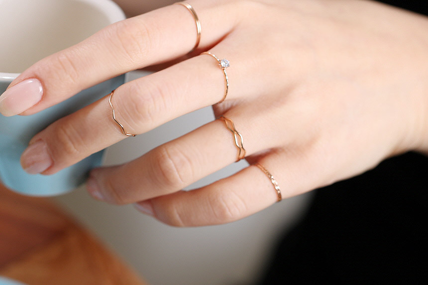 <b><p>14k thread ring Layed Cube cic Ace Guard</p></b><b><p>14k室リング 重ね着 クラウンキュービック エキ ガード</p></b><br /><br /><p align='center'>