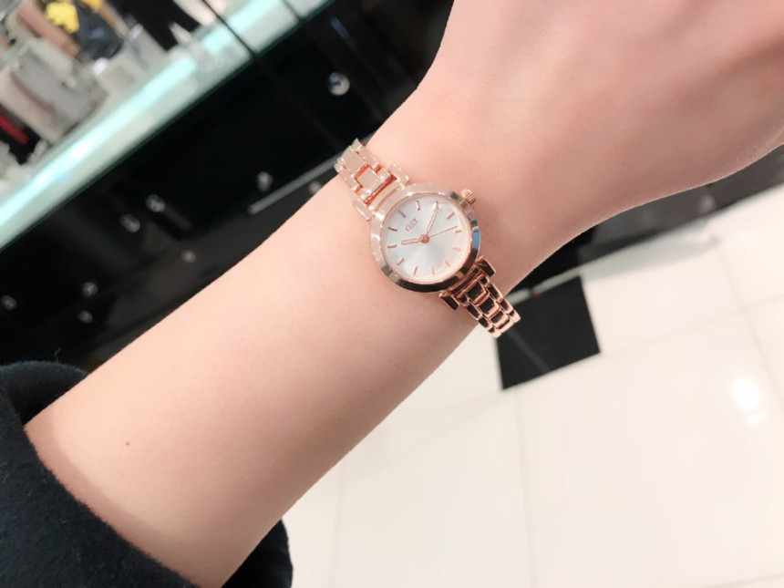 <b><p>OST Natural Modern Women's Met Wch OTW118312TPP</p></b><b><p>OST ナチュラルモダン女性メタル時計 OTW118312TPP 0SS 会社員のコーディネート</p></b><br /><br /><p align='center'>