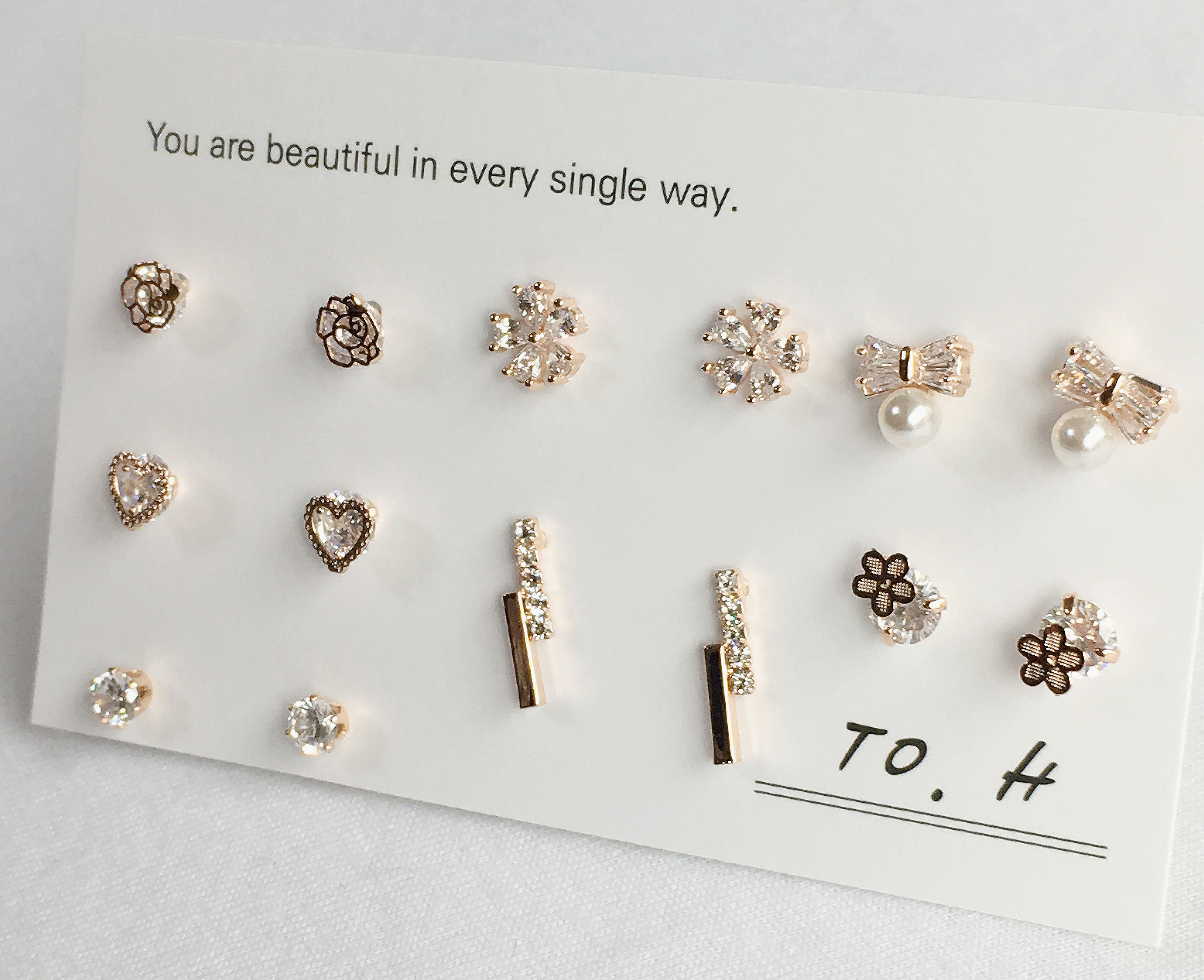 <b><p>daily flower Cubic Drop earring 14 pieces</p></b><b><p>デイリー フラワー キュービック ドロップ イヤリング 14ピース シンプルな セット</p></b><br /><br /><p align='center'>